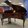 2000 Kawai RX2 Queen Anne grand piano - Grand Pianos